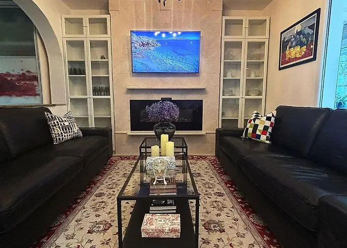 Apartment D&h *